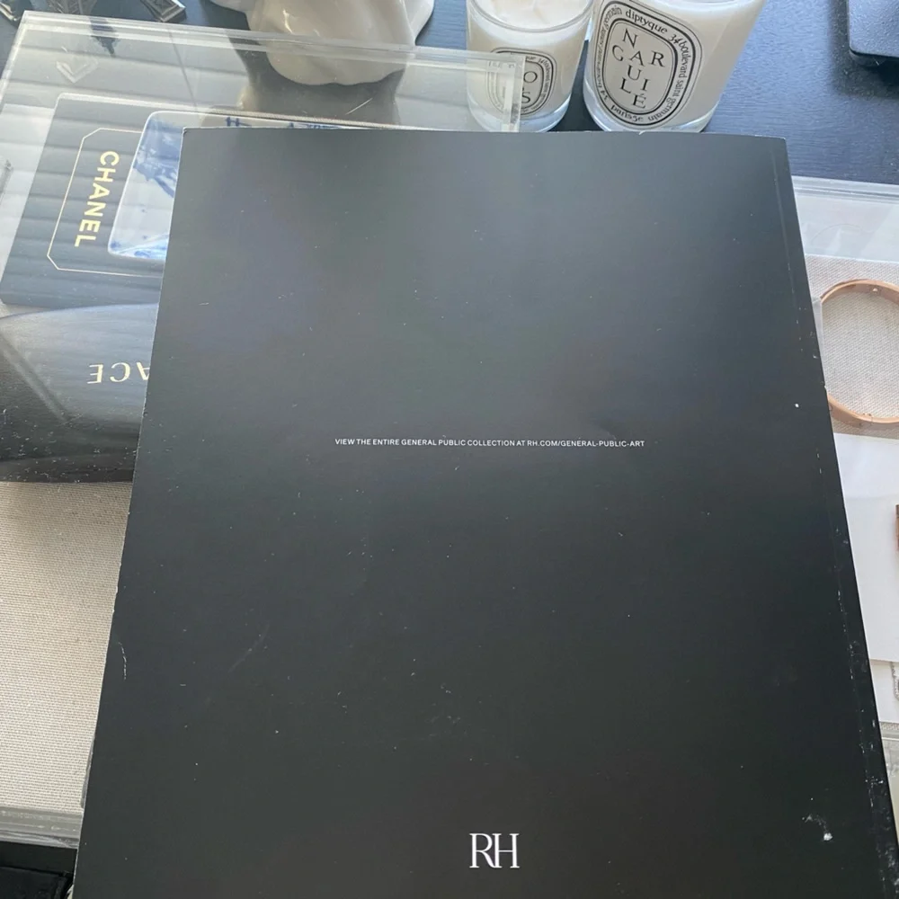 RESTORATION HARDWARE ART COFFEE TABLE BOOK